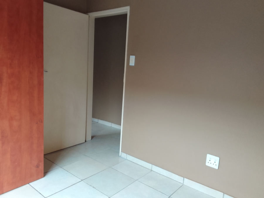 To Let 3 Bedroom Property for Rent in Oos Einde North West